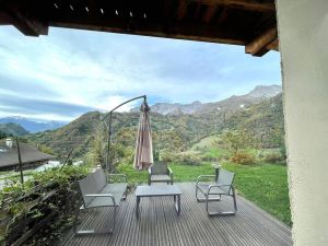 Image of Ground floor apartment of the chalet CRES with swimming pool - jacuzzi