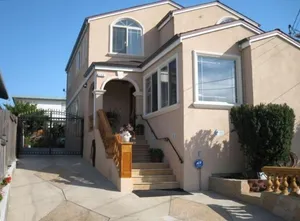 Image of Comfortable Vacation Home Near ~SFO~ Airport