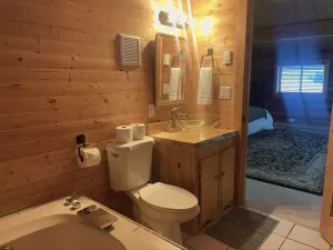 Image of Large, Cozy, log home!