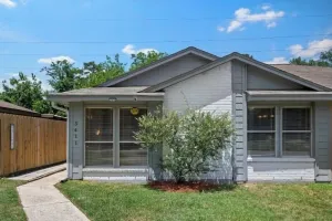 Image of Cozy 2 Bed 1 Bath Home near IAH