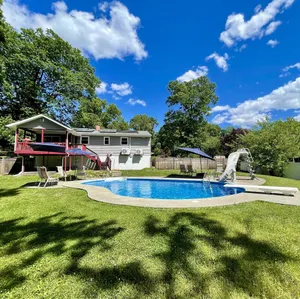 Image of Beacon,Hudson Valley, 4bedroom 2bath, Sleeps 7, Pool, Hot Tub, Wifi,1.5m to town