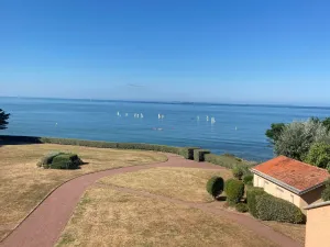 Image of FACING THE SEA, Very nice apartment T2, large balcony and beach below