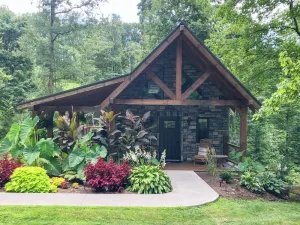 Image of Cabin Retreat on quiet back road in Amish Country with hot tub