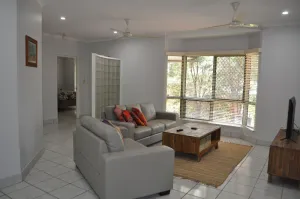 Image of Spacious family home, 45 minutes to Litchfield National Park