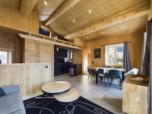 Image of Chalet Duplex T3 Refait à Neuf 60m² – Proche Pistes et Commerces, WiFi, Garage, Balcon Exposé Sud - FR-1-398-662