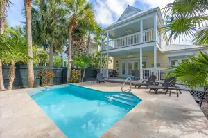 Image of ★Beautiful Modern gated Vacation Oasis★ Private pool & patio close to activities