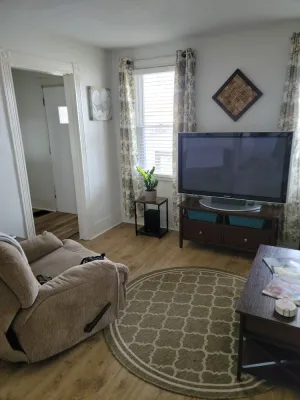 Image of Peaceful, pet friendly and newly remodeled Geneva home