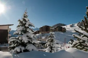 Image of Resort center, 2nd floor, view panoramic, balcony, tv, ski locker, 40m², Auris en Oisans