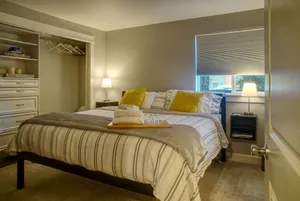 Image of Cozy condo, home away from home near Seattle.