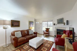 Image of Peaceful townhouse with pool, fast WiFi & partial mountain views - walk to shops