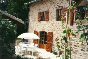 Image of in FIGEAC the charm of the countryside, the proximity of the city