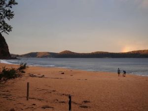 Image of Retro Beach House on Pearl Beach