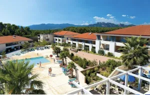 Image of 6 Places Dans Complexe de Vacances