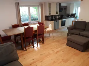 Image of At Elberadweg: family apartment