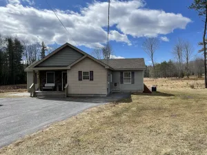 Image of Five miles from the beach, newly remodeled home with lots of privacy.