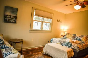 Image of Newport Sunshine\/Brook Road Inn