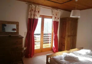 Image of Superior apartment with 2 balconies with lake and mountain view