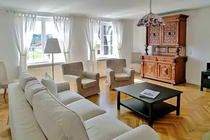 Image of Apartment 2 - large apartments in the Manor House