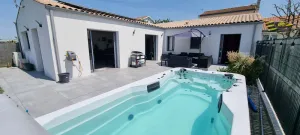 Image of Beautiful, bright seaside house in Angoulins\/mer near La Rochelle.