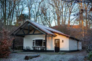 Image of Cozy 4-person bungalow with lovely private outdoor hot tub.