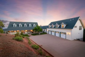 Image of Sierra Estate Retreat Mansion near Dodge Ridge Ski Resort. Better than Tahoe