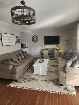 Image of New listing! Private 3 bedroom 2 bath home with BEAUTIFUL sunroom!