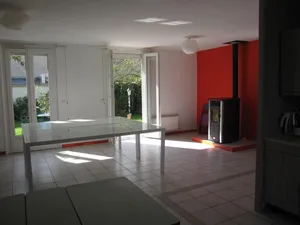 Image of House surrounded by greenery, near a river, with 5 bedrooms (sleeps 15)