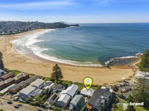 Image of Avoca Beach House - Uninterrupted Beachfront