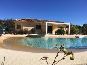 Image of L'Hacienda Piscine chauffée à 28, spa, boulodrome et court de Tennis privés, 2 villas indépendantes
