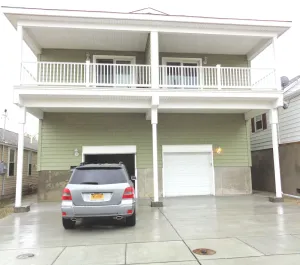 Image of 4 bdr 3 bath condo short walk to Beach, Boardwalk, Bay, and Water Park.