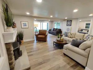 Image of NEW - Renovated Cottage on Beautiful Bills Lake