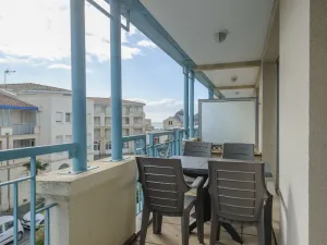 Image of Cozy 2-Bedroom Apartment with Sea View, Balcony, Pool, Tennis, and Private Parking Near Beach