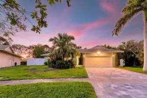Image of Dream House w\/ Huge Private Yard\/Pool\/Spa Game Rm