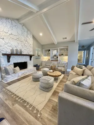 Image of Coastal Modern Vibe with 4 bedrooms ~ Sleeps 10 ~ Minutes from I-10 & Mobile Bay