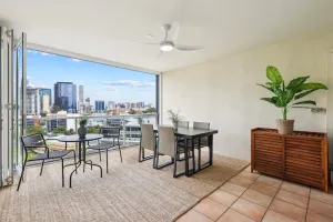 Image of Inner-City 1-Bed with Pool & Spa