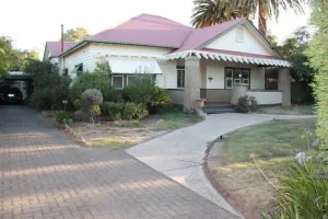 Image of Beautiful Heritage Home, Short Stroll to the town centre.