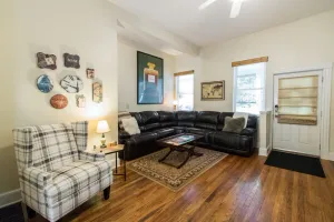 Image of Beautiful Victorian Apartment - Serene Wooded Setting - Close to the City