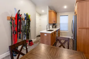 Image of Cozy, new, sleeps 6!  Best location close to canyons!