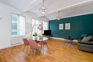 Image of 1M Farringdon sleeps 4 Large 1BR Former Warehouse