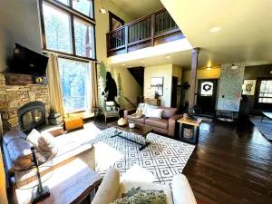 Image of Gold Baron Lodge