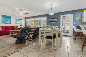Image of Beachview 2 bed\/2 bath. Community pool.  Sleeps 6