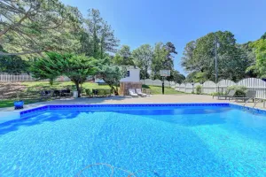 Image of King St RETREAT- PvT pool, bball, ping pong, Pets OK