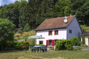 Image of Single-family house in the mountains, temperate in summer, 15 ares of land