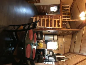 Image of Lovely secluded rustic cabin within waking distance of Rocky Top Winery .