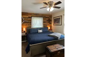 Image of Cheerful 3 bedroom home close to everything!