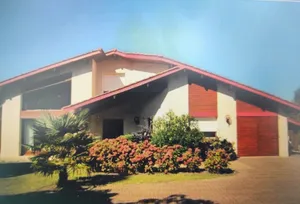 Image of 170 m2 architect-designed house with swimming pool