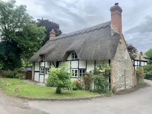 Image of Stunning Thatched 16th Century Cottage. Dog Friendly. **HOT TUB**