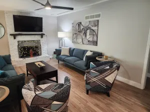 Image of Renovated 3BR\/2bath Ranch Near Hospital-Ideal for Families & Medical Stays