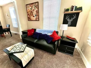 Image of Cozy cottage in the heart of the big city- dog friendly