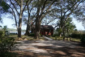 Image of Cottage w\/ marsh view and dock, 10-15 min to beach